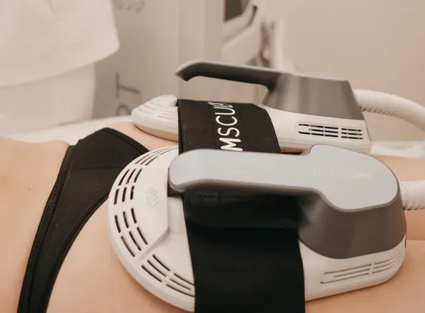 EMSCULPT BTL optimally combines pulse power and frequency to achieve the best results, while not harming the surrounding tissues.