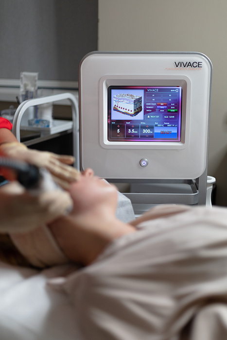 Procedure Micro-needle RF-lifting Vivace